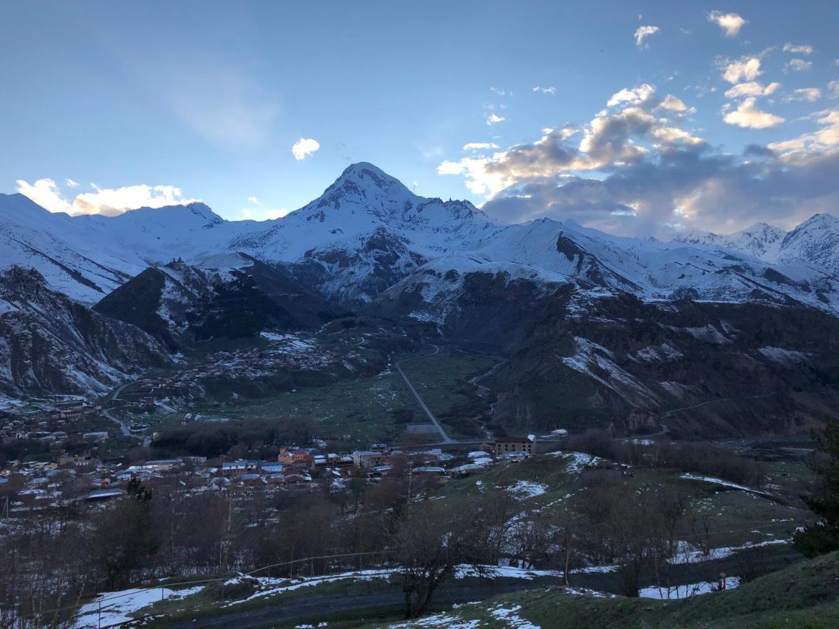 Lia Khaikashvili Guest House Kazbegi Bagian luar foto
